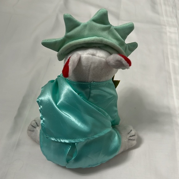 Target 2017 Statue of Liberty plush dog - Picture 7 of 11